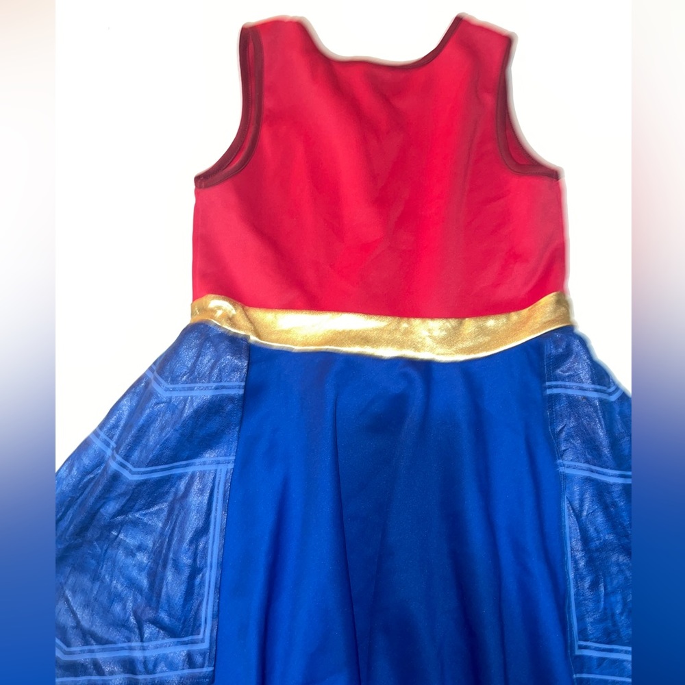 Girs Wonder Woman costume (size 14/xl) - Picture 6 of 7